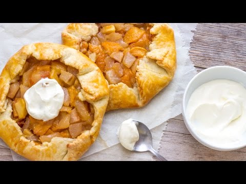 mixed-fruit-galette-recipe-|-happyfoods