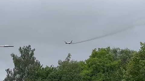 Delta B767 Prague(LKPR) Engine failure after takeoff with smoke