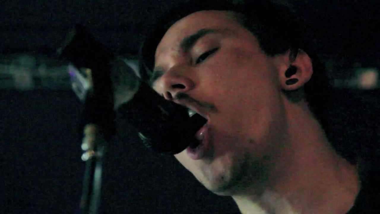 在 YouTube 上觀看「Disable - Fortress (live @ Bar Mökki 4.10.13)」 在 YouTube 上觀看「Disable - Fortress (live @ Bar Mökki 4.10.13)」
