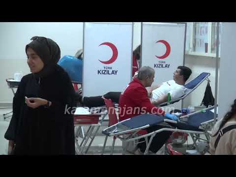 Öğrencilerden Kızılay'a kan