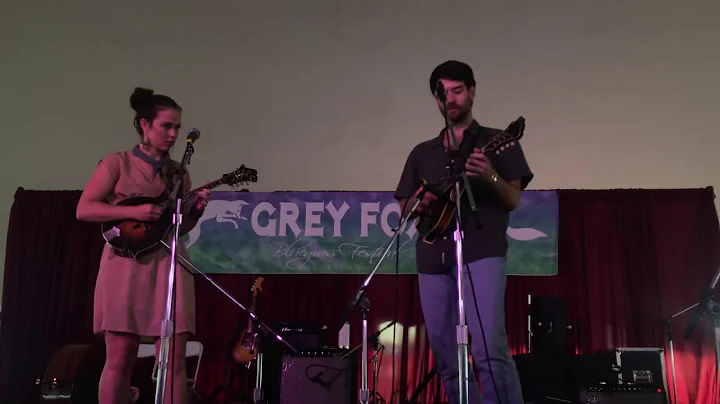 Sierra Hull and Jarrod Walker - Salt Creek Greyfox...