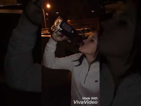 يشرب عرك كل يوم حارمني من النووم بنيه تشرب عرك يموت تخبل