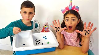 Хайди и Зидан учатся мыть руки и веселятся | Веселая история для детей