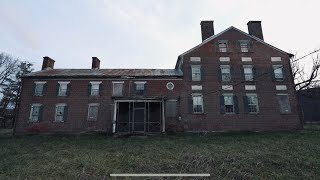 Abandoned MANSION from 1842 - EXQUISTITE Architecture!
