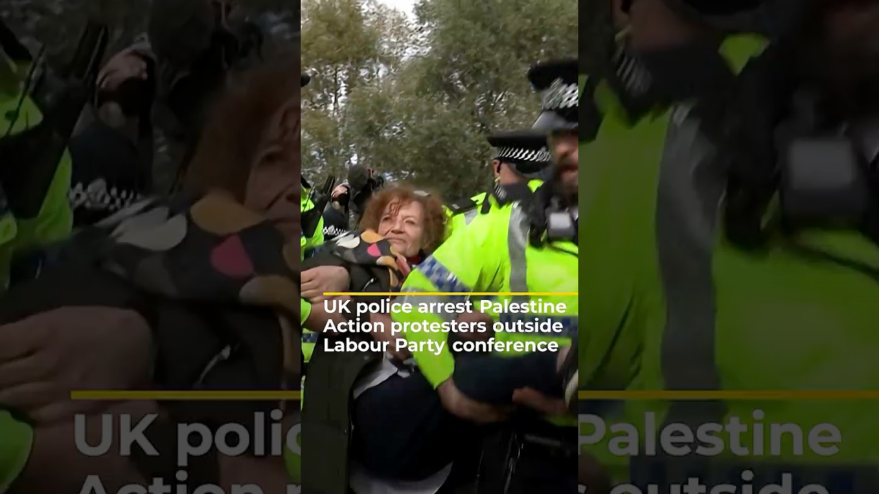 ألقت الشرطة البريطانية القبض على متظاهرين من حركة "فلسطينيون" خارج مؤتمر