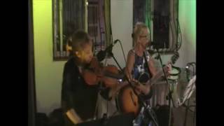 Delice &amp; Lynette   Blue Valley Songbird Dolly Parton Cover