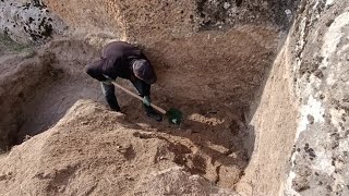 Kumla Doldurulmuş Dolgusunu Aldık Mezarın Kapağı Altta Çıktı Açılmış Hali Yakında