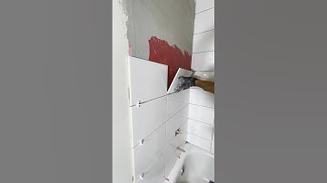 Tiling a bathtub in 45 seconds #tips