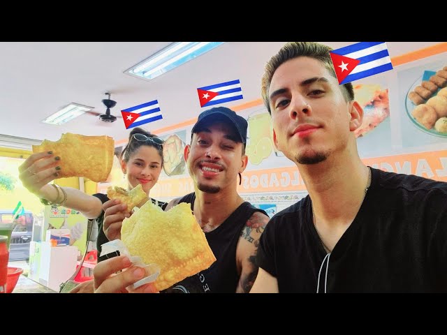 Pastel e caldo de cana: jogo simula venda de comida de rua no Brasil