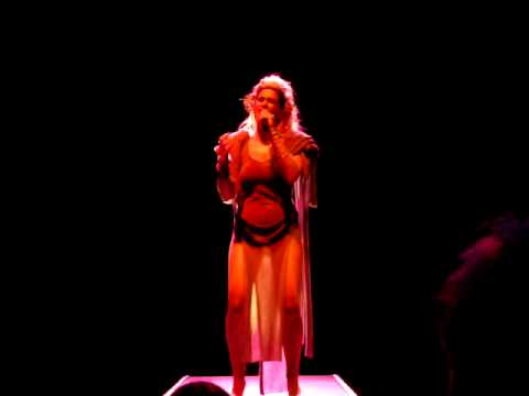 Performance von Peaches im HAU (Berlin) 8.11.08