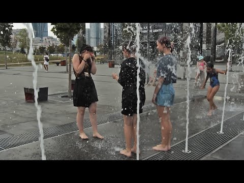 Fountain, girls, summer and wet happiness for three-2!/Фонтан, девушки и мокрое счастье на троих-2!