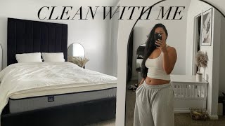 CLEAN AND DECLUTTER W/ ME | Getting My Life Together With LULL (time lapsed)