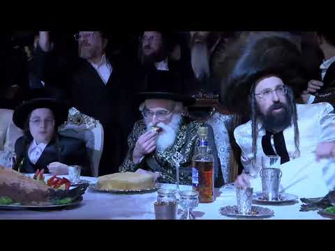 האדמו"ר מויזניץ משתתף ב'בר מצווה לבן האדמו'ר ממעזבוז | Vizinitzer Rebbe at Medzhybizh Bar Mitzvah