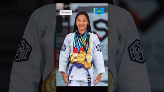 17 летняя Казашка восьмикратная чемпионка мира стала чемпионкой Азии