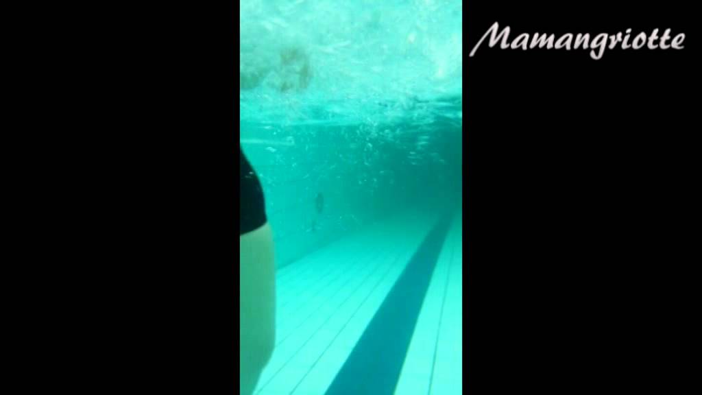 Bebe Nageur Sous L Eau Youtube