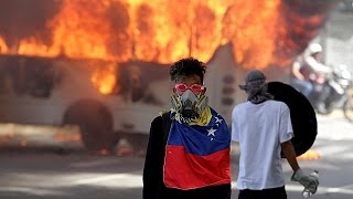 Venezuelada Maduro Karşıtı Protestolar Sürüyor