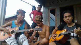 Download lagu Maen guitar desa rhee loka Maen guitar desa rhee loka