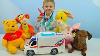 Машинка Скорая Помощь и Доктор Даник - Лечим собачку Фокси, Винни Пуха и его друзей. Для детей