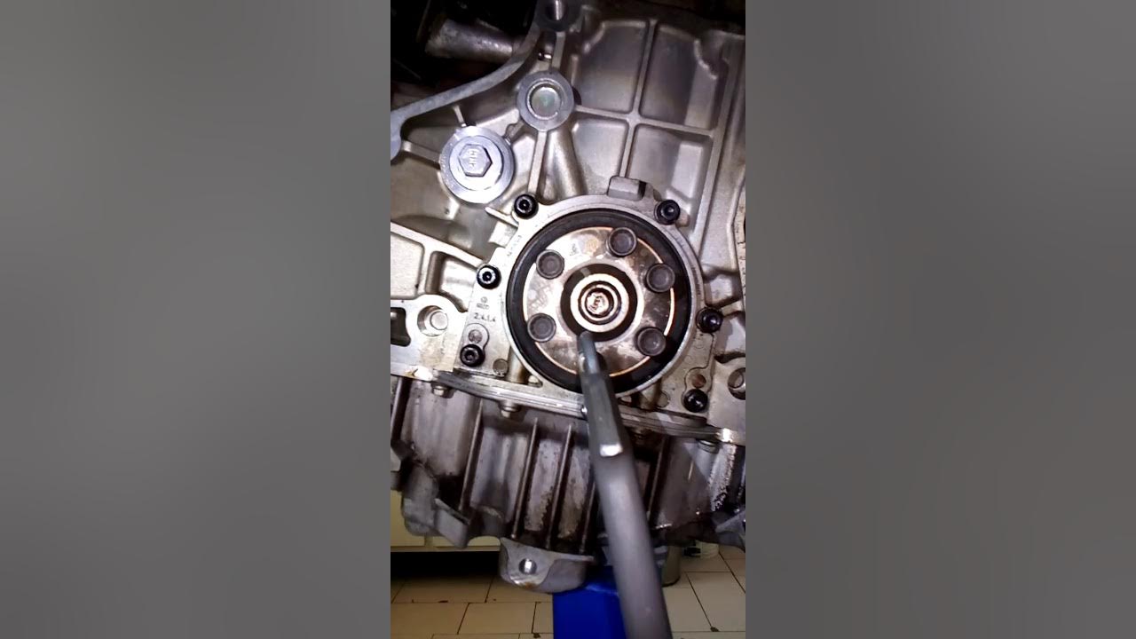 Сальник первичного вала хендай солярис Hyundai Solaris, 1,6 л, 2014 года полом