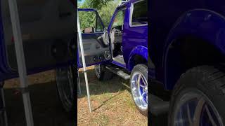 2 DOOR BLUE BRONCO #shorts #youtubeshorts #automobile #viral #ford #suv #loud #audio #music #blue