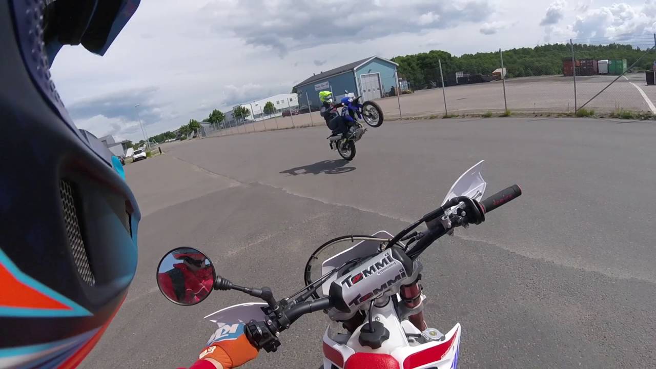 Yamaha xt125x wheelie training