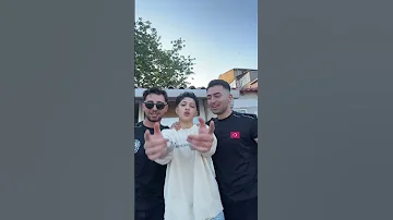 Polis Kızlar çok Hızlı Arabam 
