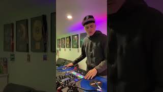 DJ K-Swizz with the DJ Premier love. #djpremier #dj #90shiphop #hiphop