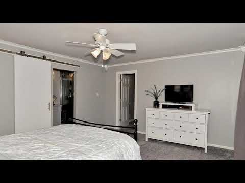 301 LANCELOT Way, Bolingbrook, IL home video tour