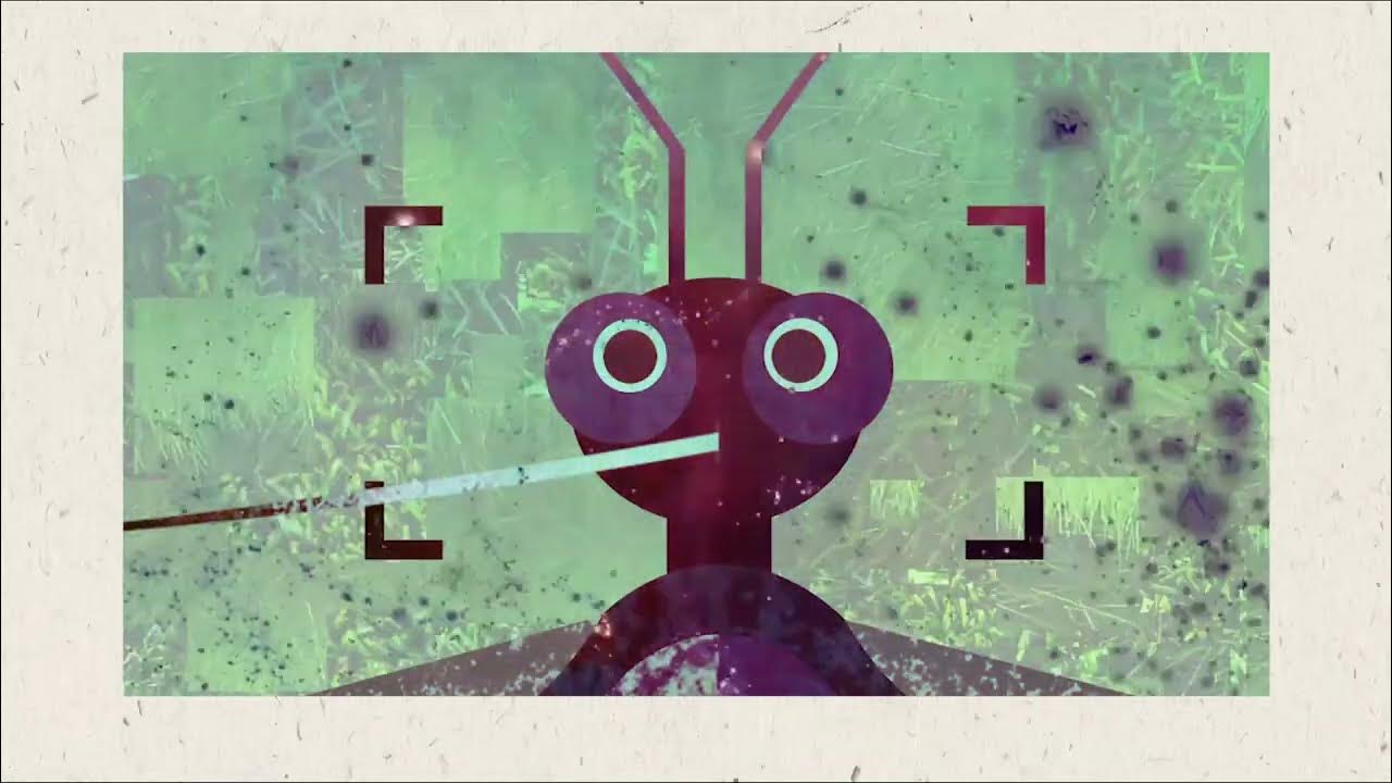 пляшет муха с комаром.