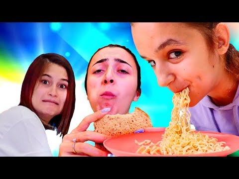 Ayşe,  Asu Ela ve Sevcan ile Challenge! Elleri bağlı yemek yeme yarışması! Komik video!