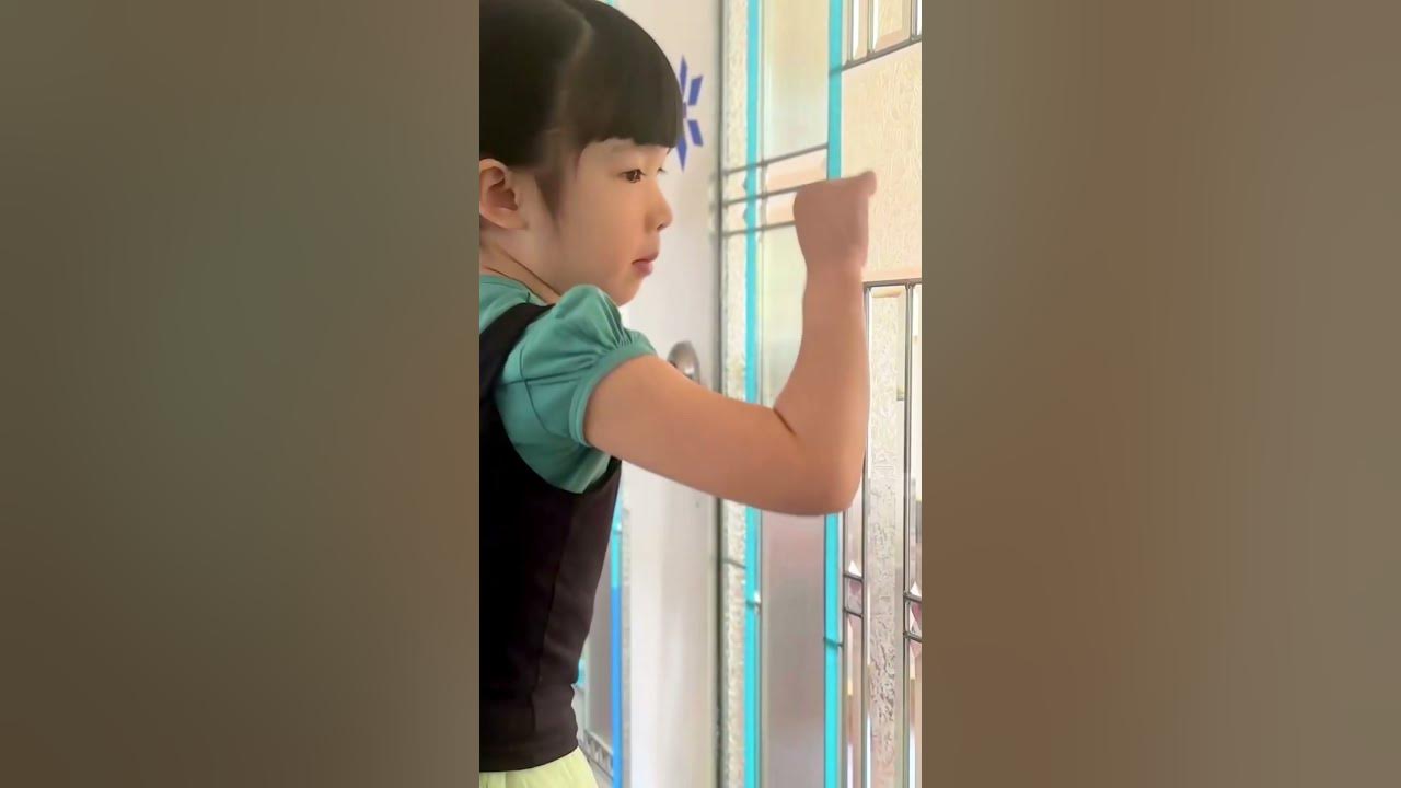 ❄️ ⛄️ "Do You Want to Build a Snowman?" by 6-Year-Old Jubilee - Part 1