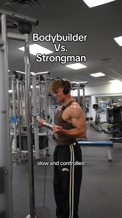 Who’s side you on?😂👀 #youtubeshorts #fitness #youtubeviral #viralvideo #gym #skit #bodybuilding