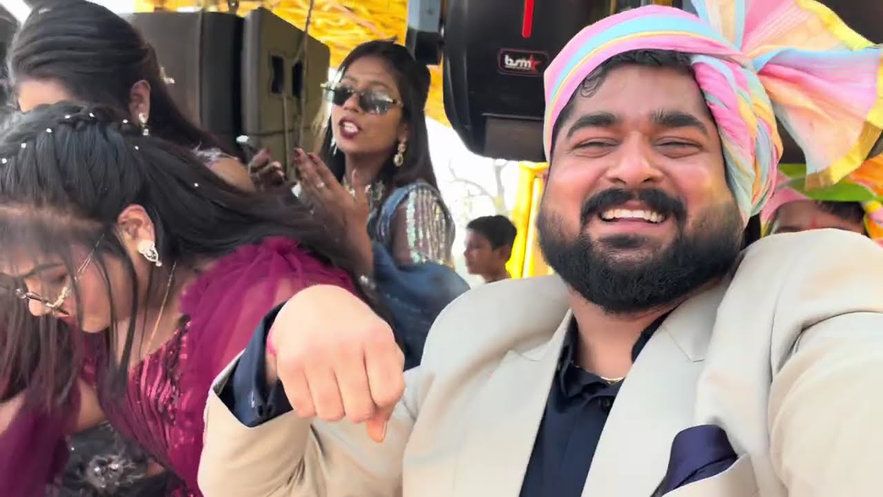 बड़े भाई की शादी में मस्ती 🎉🎉🍾🍾