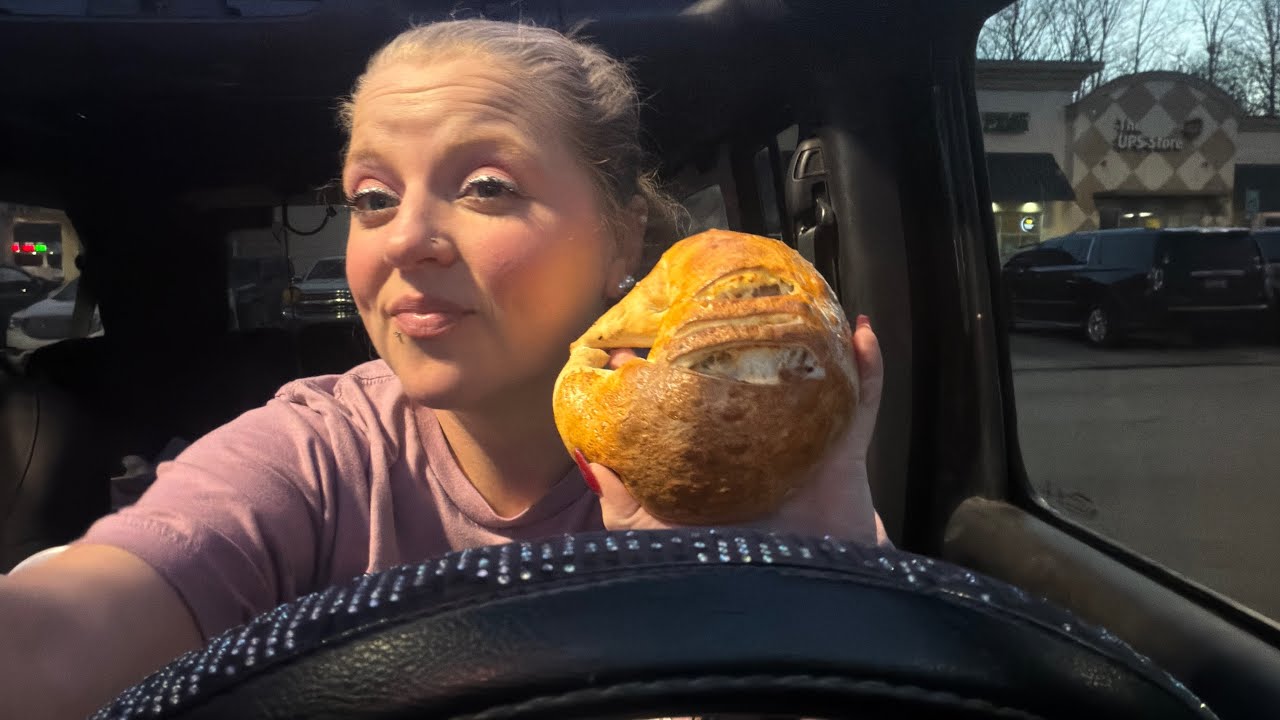 Vlog🦋Cookin Breakfast(before work)🍳Gondolier(Eat With Me)Pickin’ The Winner 🏅 Coffee Giveaway☕️