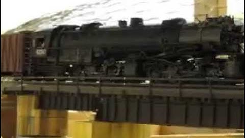 Extra SP 4255 East at 5th Crossing Part 4