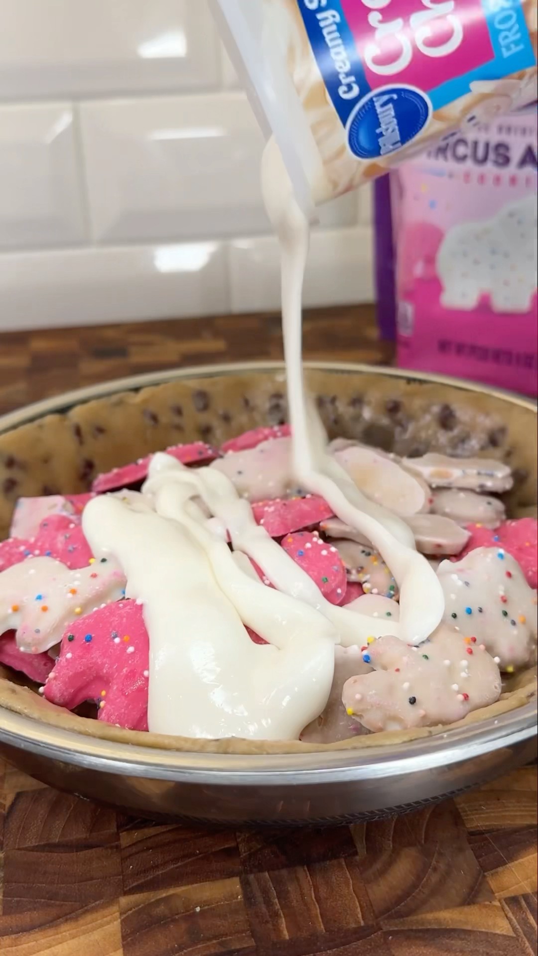 Circus animal cookie pie ? #shorts