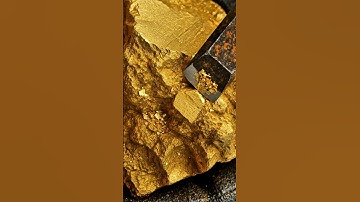 ASMR gold — extracting gold stuck to chalcedony rock using a chisel.