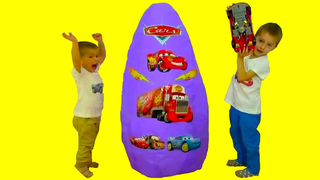 GIANT EGG SURPRISE OPENING with Lightning McQueen TOYS Яйцо Маквин с