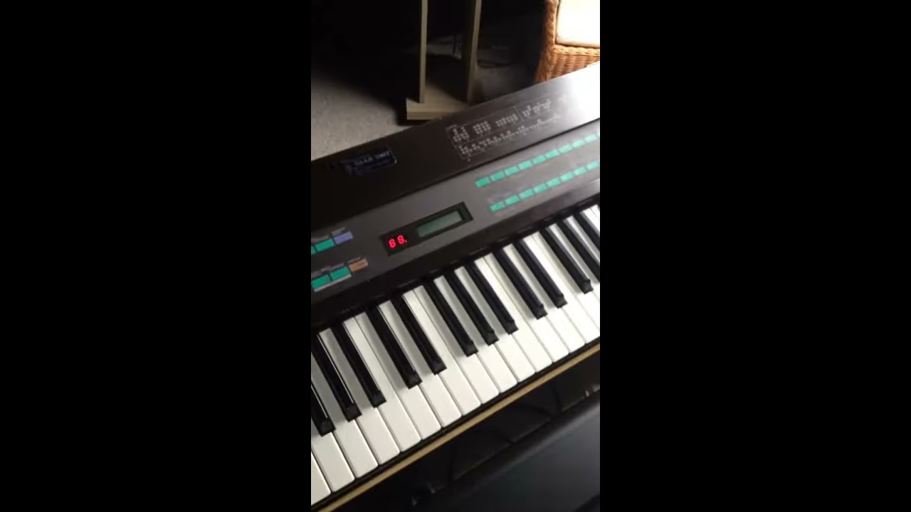 Yamaha DX7 problem! - YouTube