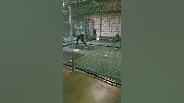Alyssa Avila swing