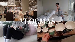 VLOGMAS DAY 4: book shopping, read with me & monday tidy-up