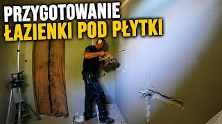 Zaczynam łazienkę-Sufit-Zabudowa geberitu-Półki i chwila z obrzeżami przed domem