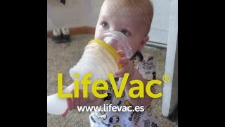Impactante video en el que un desconocido salva la vida de un bebé  atragantado usando el dispositivo LifeVac - IES MEDICAL