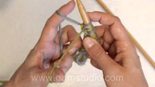 How to cast on with 2 colors alternating