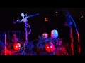 Bohemian Rhapsody - Frank Skinnotra and the Gabbing Gourds - Singing Pumpkins and Skeleton