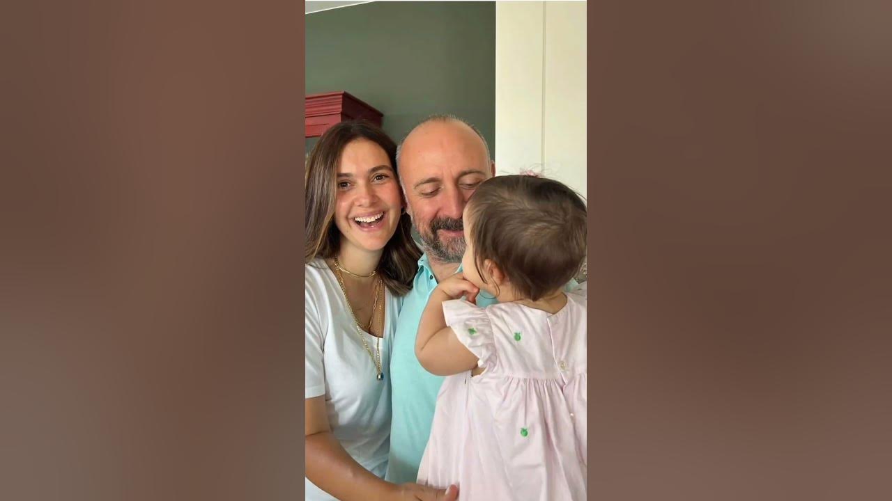 Халит Эргенч и Бергюзар Корель с дочкой Лейлой. Halit Ergench and ...