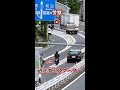 警官の制止を振り切り取締りから逃げるバイクが... #shorts
