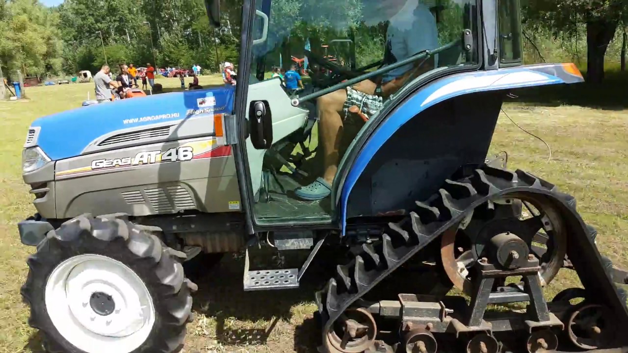 Iseki at 46 crawler tractor sound 2017 - YouTube