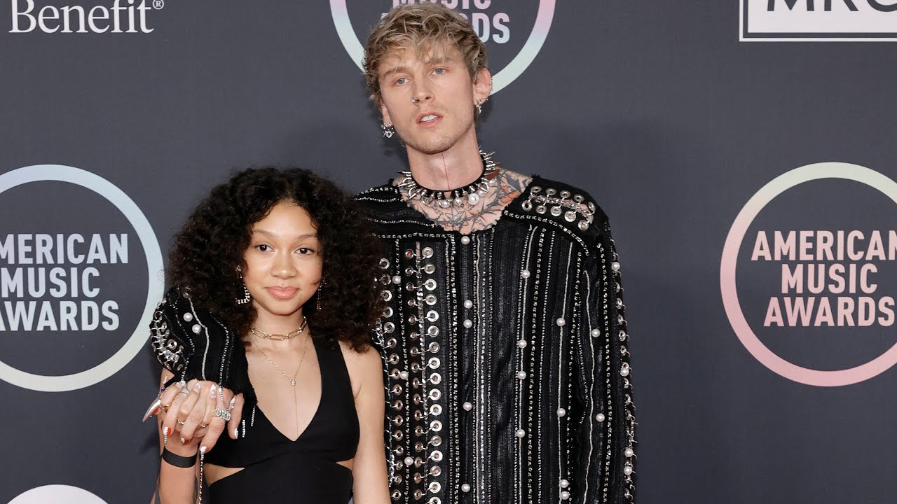 Machine Gun Kelly rocks the AMA red carpet with 12-year-old ...