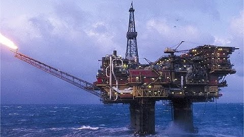 Deutag Roughnecks running 7" liner on Brent Bravo 1992